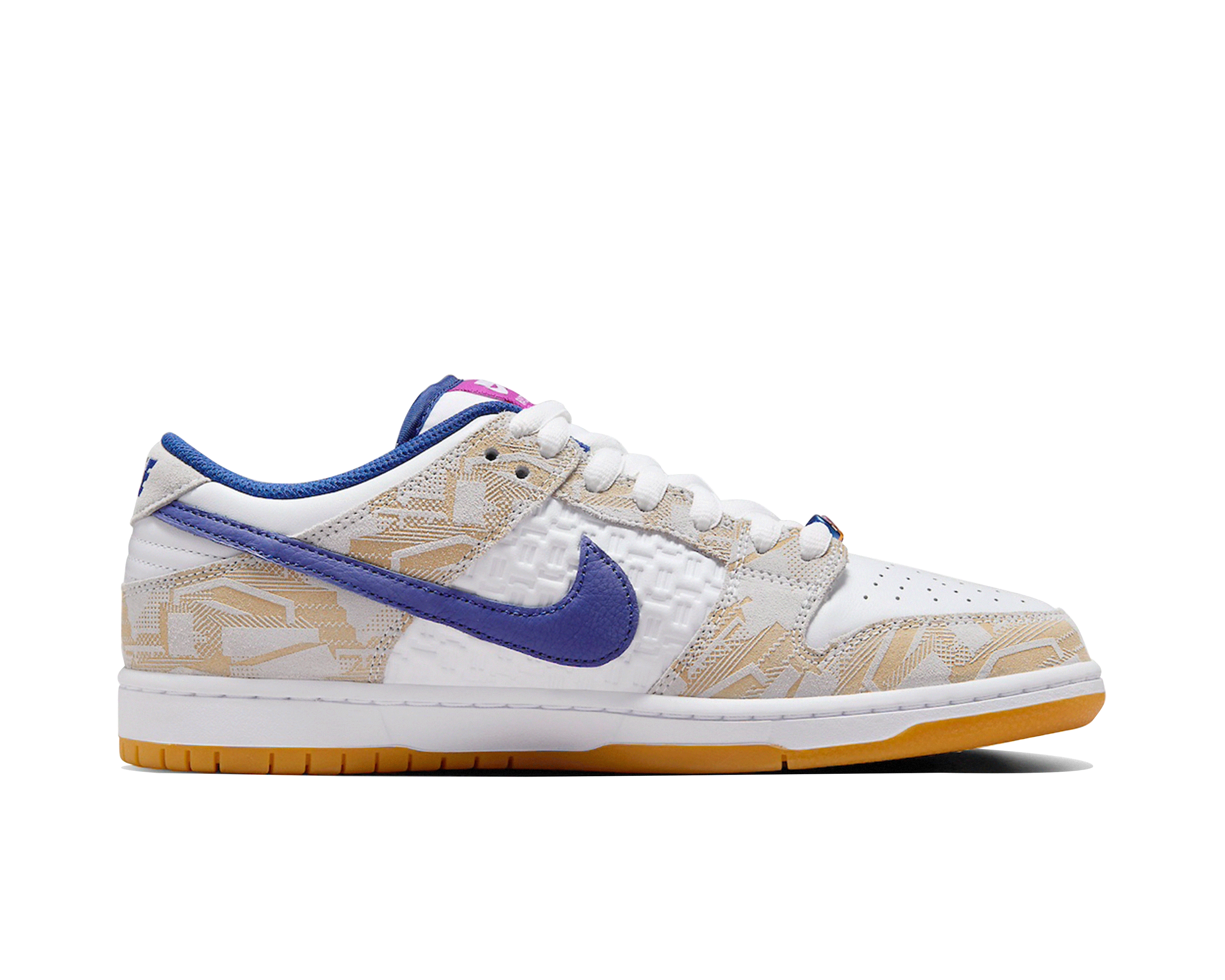 CARRYME/Rayssa Leal × Nike SB Dunk Low