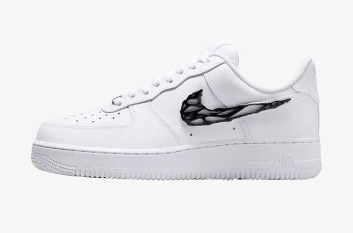 CARRYME/Nike Air Force 1 Low 07 LX Metal Swoosh White Black (W)